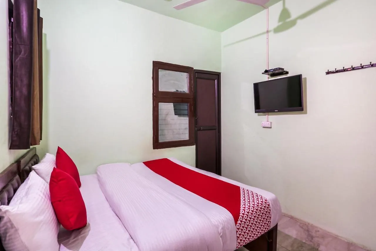 Hotel OYO 67219 Star Residency Gurgaon 3*,  India